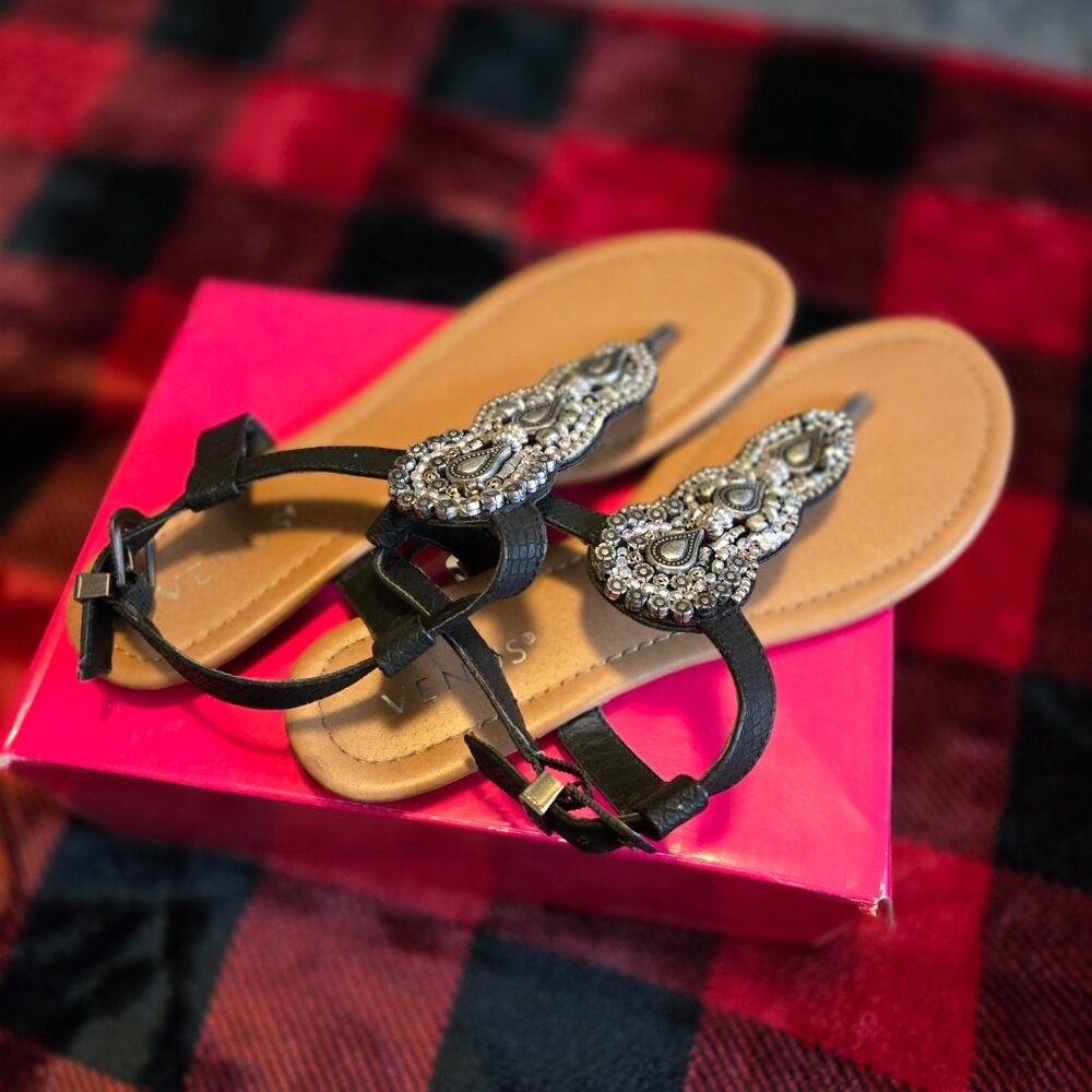 Sandals - Picture 4 of 4